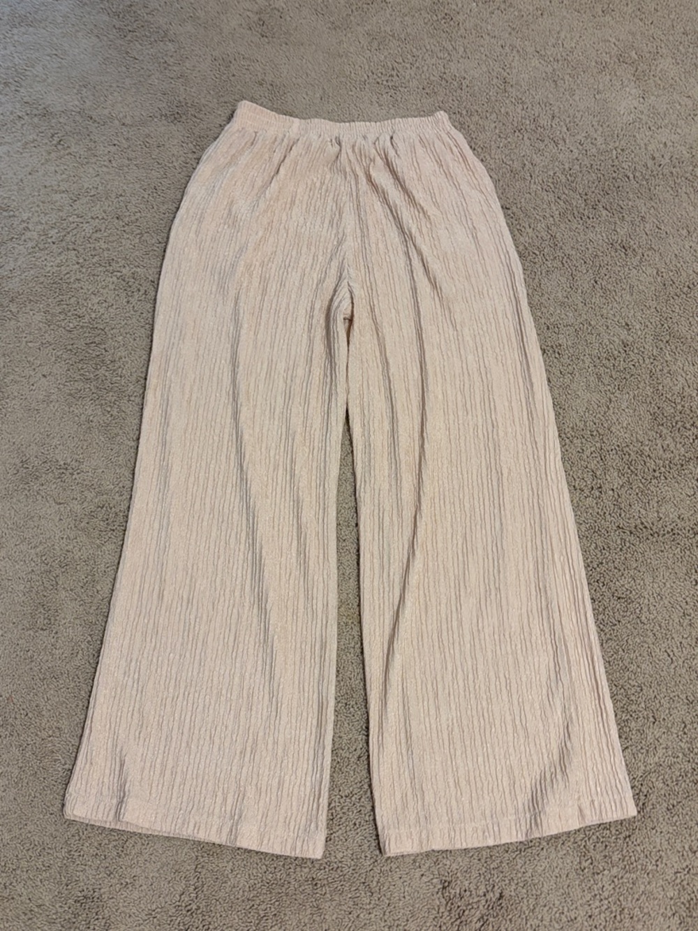 Women’s Wide-Leg Flowy Crinkle Pants in Cream